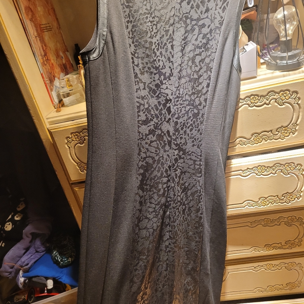 Dress - Picture 4 of 12